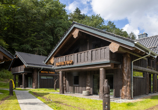 8_Die Chalets des ?Timberjacks? in Siegen nach ihrer Fertigstellung