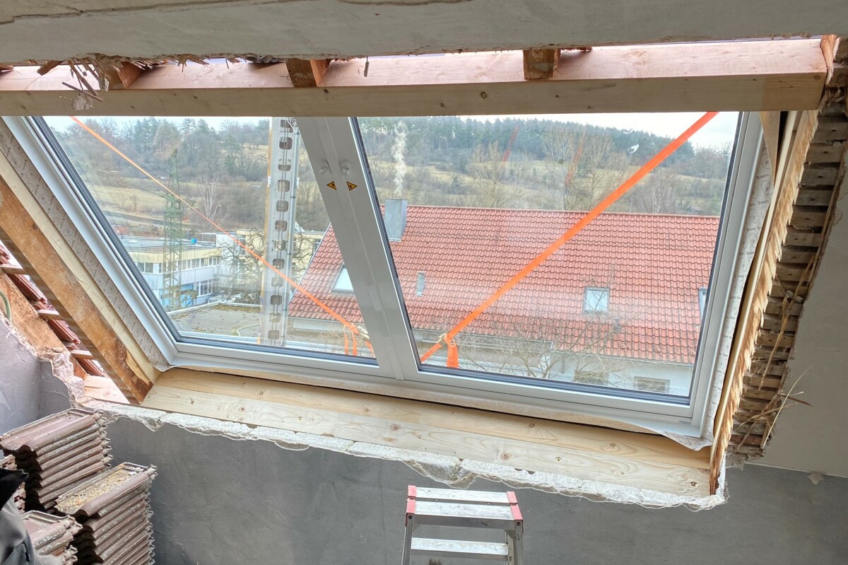 Dachgeschossausbau Mit Dachschiebefenster Im XXL Format Dach holzbau dachgeschossausbau-mit-dachschiebefenster-im-xxl-format-dach-holzbau
