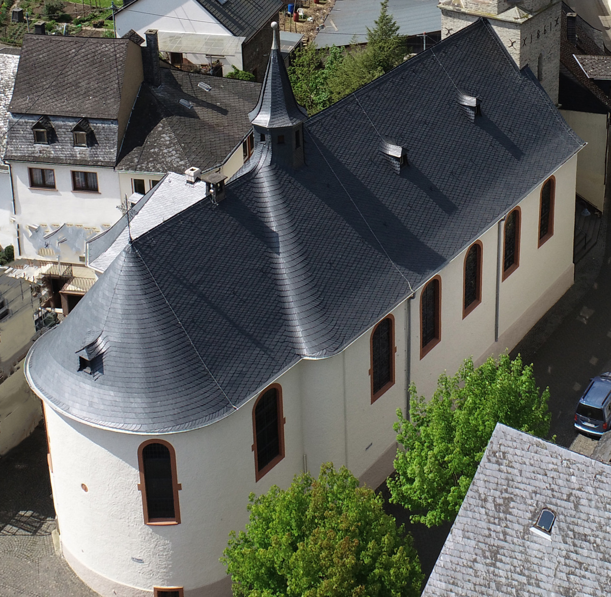 Kirche St. Anna Erden Schieferdeckung Berg Dach + Schiefer Dachkrone Gewinner 2022