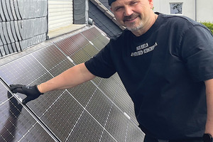  Dirk Wittkowski, Dachdeckermeister und Geschäftsführer von Matheisen Bedachungen aus Köln, installiert mit seinem Team zunehmend mehr Photovoltaikanlagen  