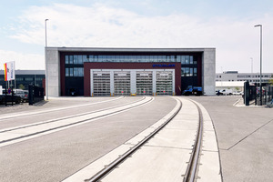 Der Neubau der Stadler Deutschland GmbH verfügt über einen direkten Anschluss an das Schienennetz der Stadt Berlin 