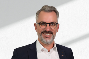  Yann Lesage ist als Vertriebsleiter in Deutschland bei Roto Frank DST für die partnerschaftliche und zuverlässige Betreuung der Roto-Kunden im gesamten Bundesgebiet zuständig 