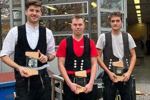  Die drei Bundessieger (von links): Noah Zimmer (Platz 2), Paul Ostermann (Platz 1) und Tom Seel (Platz 3)  