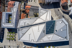  Die Dachflächen des Museums und der benachbarten Bavariathek aus der Vogelperspektive 