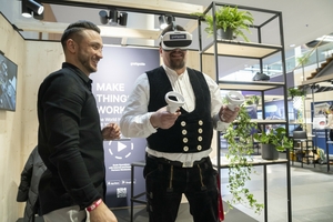  Besucher testen Virtual-Reality-Brillen  