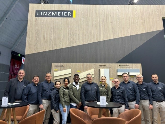 Linzmeier Team Messestand Dach+Holz 2024