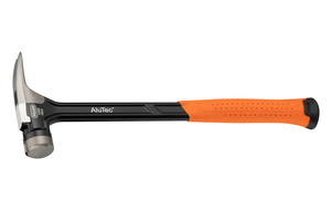 Die Schlagfläche und die Nagelklaue des neuen „Alu Tec Framing-Hammers“ bestehen aus Stahl, der Stiel ist aus Aluminium gefertigt, dadurch hat der Hammer ein vergleichsweise geringes Gewicht 