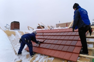  Verlegung der Solardachziegel auf dem Steildach 