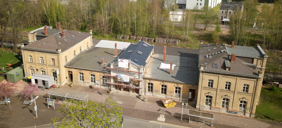 Erneuerung Dachdeckung Bahnhof Leisnig abgeschlossen 2022