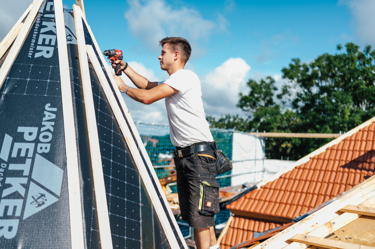 Karwath & Karwath - Dachdeckermeister Naumburg Gmbh Jakob Petker Dachdeckermeister GmbH im Porträt - dach+holzbau