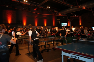  Im Anschluss an die Preisverleihung gab es ein großes Tischtennisturnier an mehreren Tischtennisplatten 
