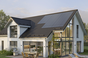  Ästhetisch ansprechendes Indach-System: PV Premium ist komplett ins Dach integriert.&nbsp; 