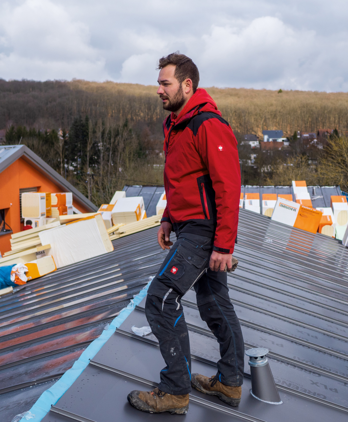 Die Dach- und Holzbauwerke Dmgen aus Mainz - dach+holzbau