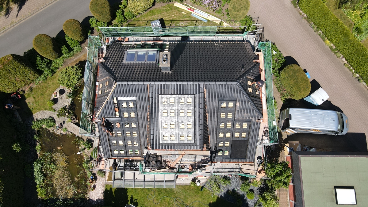 Zimmerei Pawlowski Indach-Solarsystem GSE In-Roof Dachsanierung