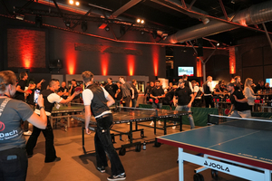  Nach der Preisverleihung wurde ein Tischtennisturnier veranstaltet, an dem zahlreiche Teams teilnahmen 