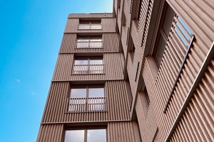  Das sechsgeschossige Wohnhaus „K7“ erhielt eine Fassade aus Weißtannenholz 