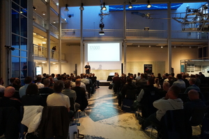  Wie digitale Tools die Planung von Absturzsicherungen auf Flachdächern vereinfachen können, zeigte Thomas Reykers von der Firma ABS Safety in seinem Vortrag 