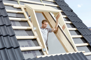  Dachfenster mit Aufkeilrahmen vergrößern innen die Stehhöhe am Fenster und sorgen für mehr nutzbare Wohnfläche 