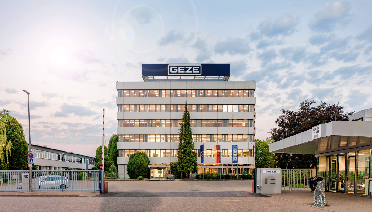 GEZE Stammsitz in Leonberg, Außenansicht