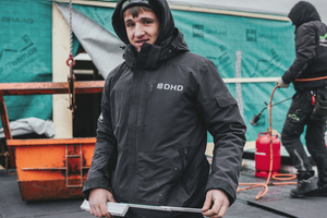  Normalerweise macht Lukas bei der Dach- und Holzbauwerke Dämgen GmbH in Mainz seine Ausbildung. Während des Azubi-Tauschs arbeitete er für eine Woche beim ZEP-Team in Bielefeld 