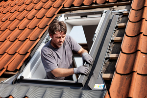  Bei einem einfachen Austausch der Dachfenster bleibt die Größe des Fensters unverändert und das vorhandene Innenfutter erhalten 