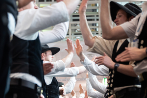  Der Zimmerer-Tag auf der LIGNA findet&nbsp;am 27. Mai 2025 statt. An diesem Tag gibt es ein Programm speziell für Zimmerer und Zimmerinnen, dazu gehören ein Messerundgang und Networking-Events 