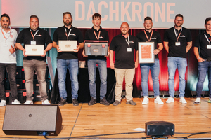  Jan Voges und sein Team wurden bei der „Dachkrone 2022“ in der Kategorie „Bester digitaler Betrieb“ ausgezeichnet 