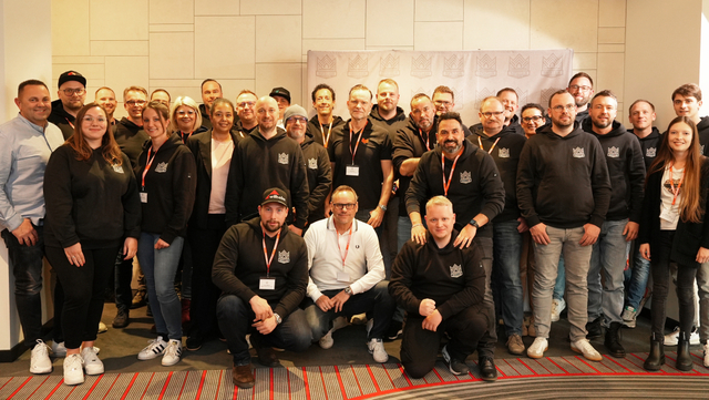 _Roofers_Club_Gruppenfoto_Berlin_Maerz_2025__c__Zuschnitt.jpg