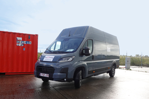  Der Elektro-Transporter „Proace Max Electric“ verfügte im Fahrzeugtest über viel Kraft beim Start und hatte gute Reserven für Zwischensprints, etwa zum Überholen 