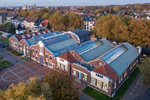  Das fünfschiffige Gebäudeensemble der Flottmann-Hallen in Herne wurde 1908 für die Produktion von Bohrhämmern errichtet. Seit 1986 ist das denkmalgeschützte Areal dem Kunst- und Kulturbetrieb gewidmet 