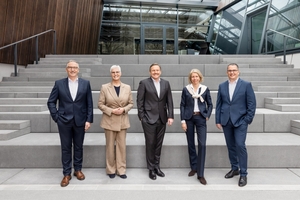  Der Vorstand der Stihl-Gruppe (von links): Dr. Michael Prochaska (Personal &amp; Recht), Ingrid Jägering (Finanzen und IT), Michael Traub (Vorstandsvorsitzender, Vertrieb und Marketing), Anke Kleinschmit (Entwicklung), Martin Schwarz (Produktion &amp; Materialwirtschaft) 