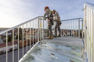  Die neue „Peri Up Treppe Public“ ermöglicht sichere Verkehrs- und Fluchtwege für den öffentlichen Bereich 