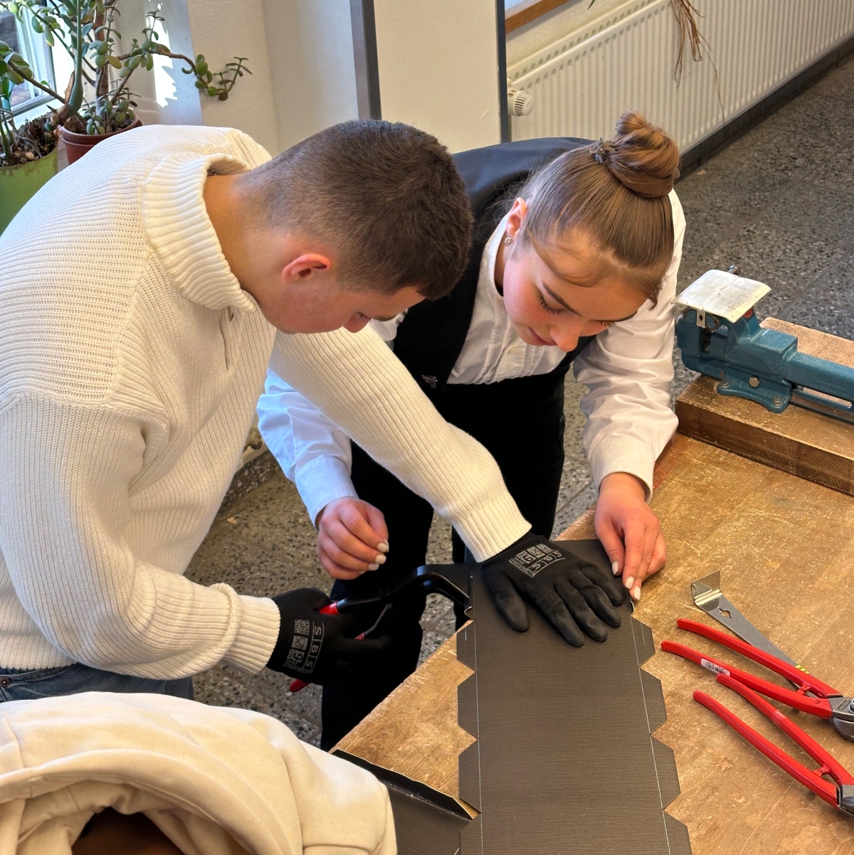 Fabienne Ellermeier Handwerk on Tour Spenglerarbeiten