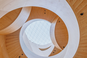  Blumer Lehmann-Stammhaus_Blick durch die Treppe von unten 