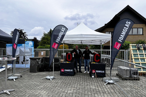  Der Hersteller Foamglas beteiligte sich als Sponsor mit einem eigenen Stand und einer spannenden Mitmachaktion am „Young Roofers &amp; Roofers Friends Cup” bei Hörnschemeyer Dächer in Wallenhorst 