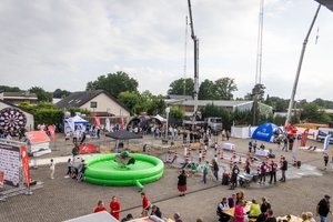  Die Teilnehmenden des „Young Roofers &amp; Roofers Friends Cup 2025“ konnten an vielen spannenden Aufgaben und Challenges teilnehmen 