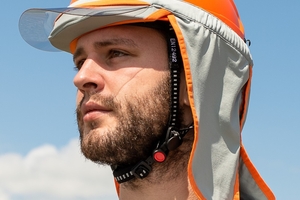  helm-mit-sonnenschutz-fuer-die-baustelle.jpg 