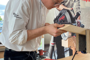  Zimmerergeselle Linus Großhardt aus Uhldingen-Mühlhofen am Bodensee während des Trainings für die „Euroskills 2025“ bei der Mafell AG  