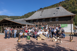  Die „ Praxistage.Holz 2024” waren ein voller Erfolg: Drei Tage wurde auf dem Gelände des Zentrums Holzbau Schwarzwald gelernt, ausprobiert, experimentiert, gearbeitet, diskutiert und gefeiert  