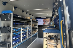  Im Bus befinden sich neben den Produkten auch digitale Präsentationsmöglichkeiten und Werkzeuge 