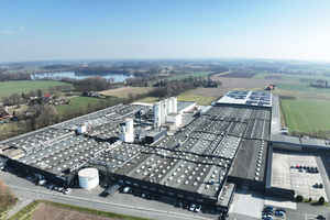  Das Werk der Grauthoff Türengruppe GmbH in Rietberg wurde im Laufe der Jahrzehnte erweitert, nun musste die Dachentwässerung saniert werden 