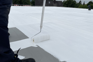  Dachabdichtung „Triflex ProSolar Finish+“  