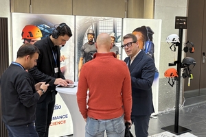  Am Stand der Båstad-Gruppen konnten sich die Besucher unter anderem über neue Schutzhelme der Marke „Guardio“ informieren. Diese wurden zusammen mit den Unternehmen Mips und Quin entwickelt 