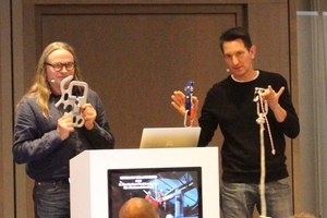  Einen historischen Streifzug durch die Seilzugangstechnik unternahmen Frank Seltenheim (links) und Sven Drangeid (rechts) von der Zitras GmbH 