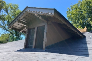  Die Schiefereindeckung des Daches wurde als Rechteck-Doppeldeckung ausgeführt 