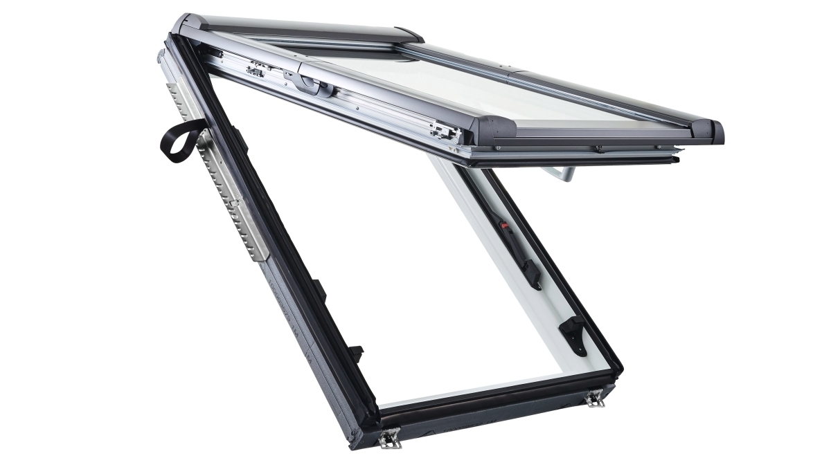 Klapp-Schwingfenster „Designo 8“ von Roto Frank 