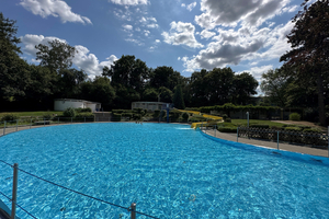  Die Sanierung des nierenförmigen Nichtschwimmerbeckens gestaltete sich anspruchsvoller als die des Schwimmerbeckens 