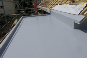  „Silikal Roof“ eignet sich für die Abdichtung von Flachdächern 