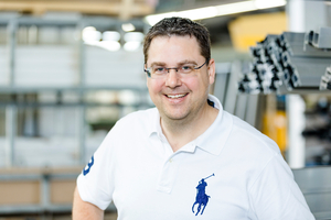  Laut Hendrik Amelingmeyer, Geschäftsführer von Lideko, profitieren Kunden von der optimierten Dämmung der Fensterrahmenprofile doppelt: zum einen durch sinkende Heizkosten, zum anderen durch Fördermittel für den Einbau der Dachschiebefenster 