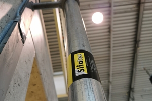  Mit der erweiterbaren „Industriekonsole“ lassen sich Pfostenabstände bis zu 6 m herstellen 